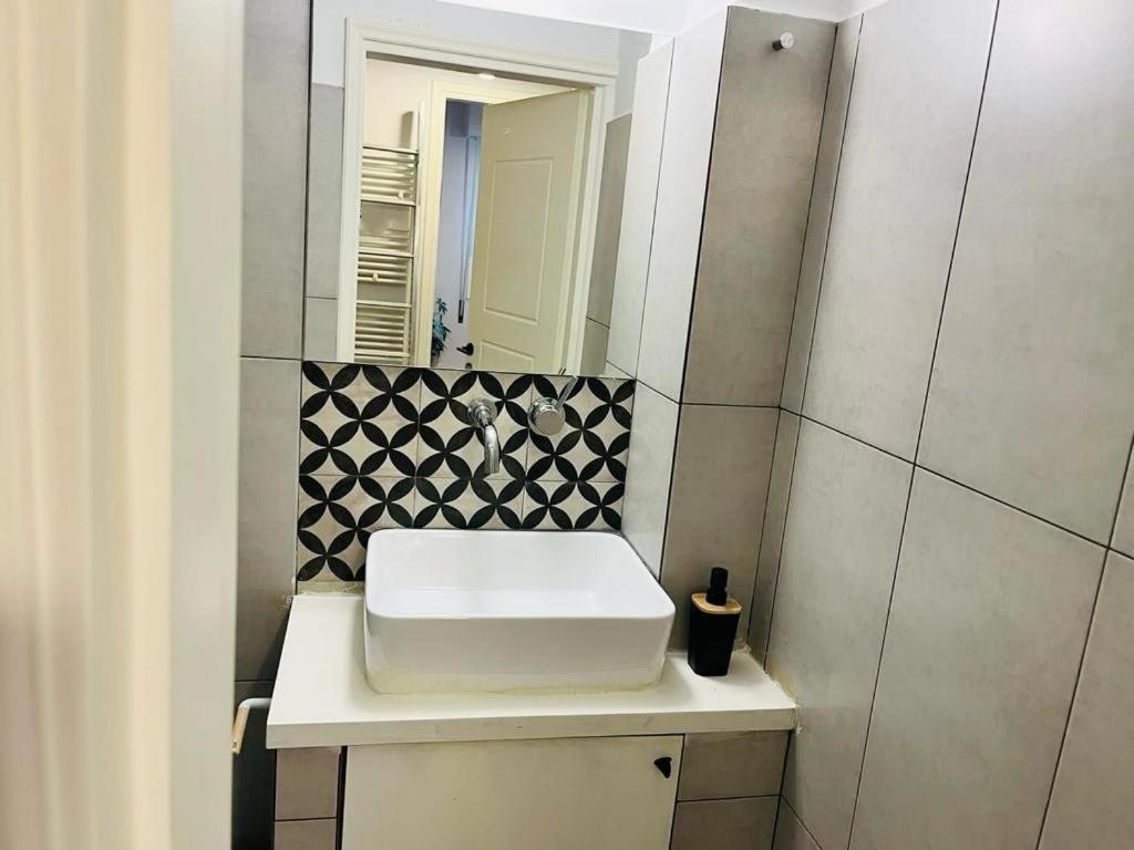 Exarcheia Urban Studio Apartment Athènes Extérieur photo